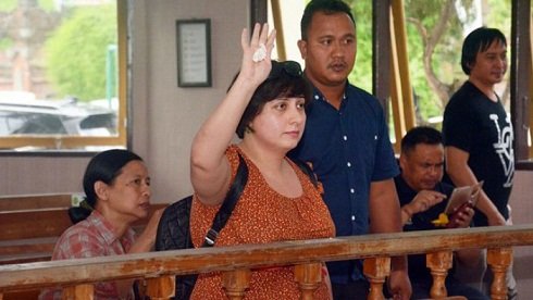 Tampar Petugas Imigrasi Indonesia, Wanita Inggris Dipenjara 6 Bulan